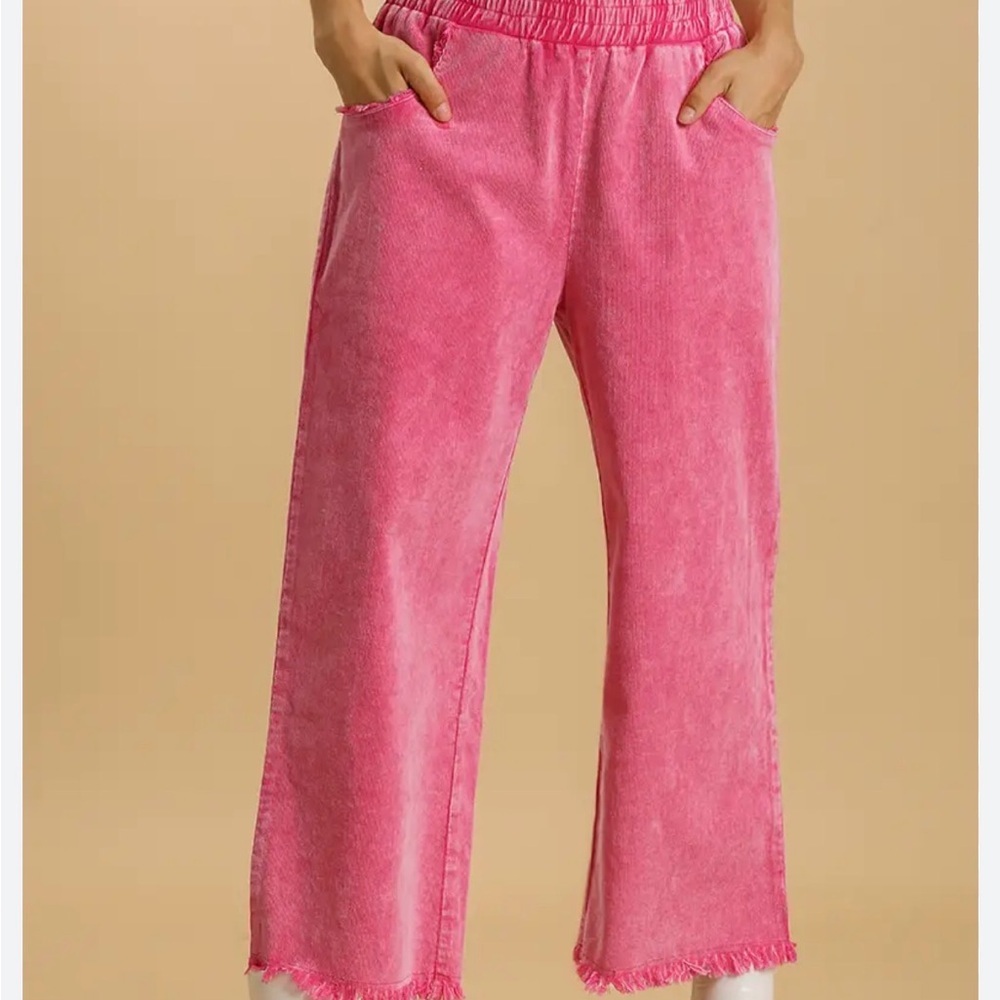 Umgee pink corduroy wide legs cropped pants women’s size large nwt​